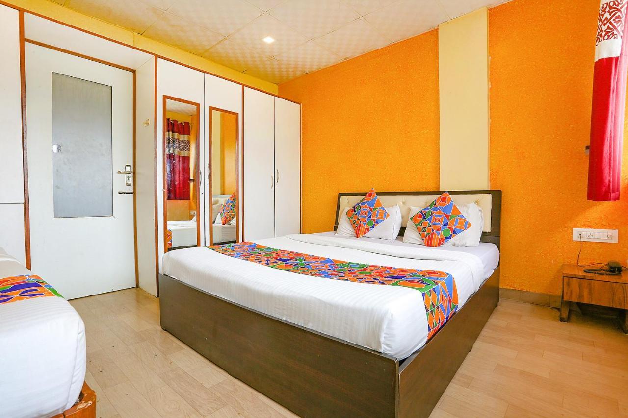 Fabexpress Dream Inn Mumbai Exterior photo